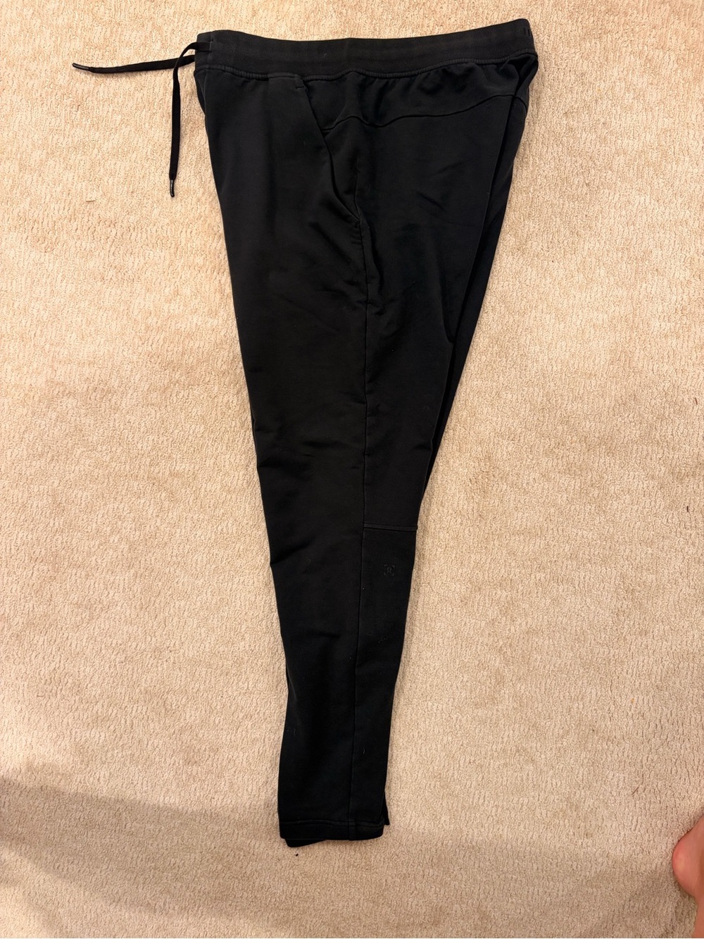Lululemon Men’s Black Sweats Joggers - L